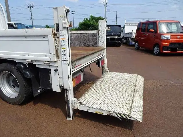 いすゞ エルフ 小型 平ボディ パワーゲート 床鉄板の中古トラック画像7