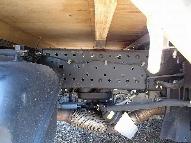 いすゞ エルフ 小型 平ボディ パワーゲート 床鉄板の中古トラック画像像17