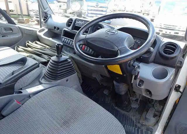 日野 デュトロ 小型 平ボディ 幌 TKG-XZC675Mの中古トラック画像5