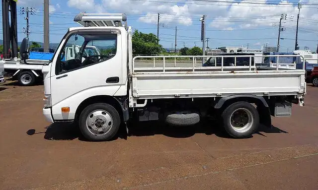 日野 デュトロ 小型 平ボディ 幌 TKG-XZC675Mの中古トラック画像2