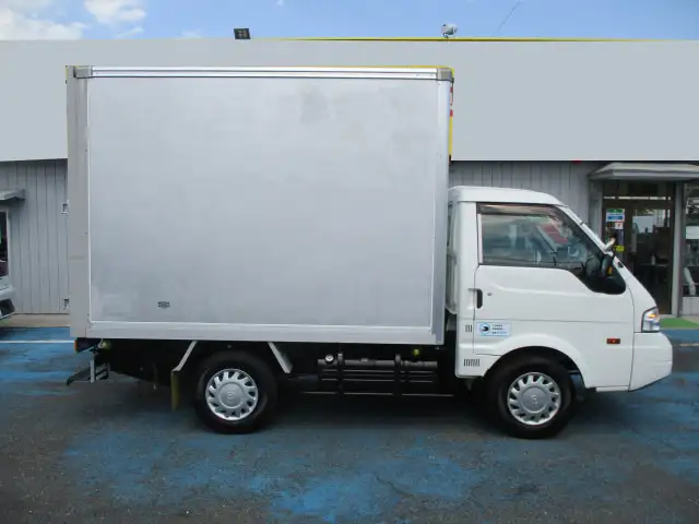 マツダ ボンゴ 小型 アルミバン DBF-SLP2T H30の中古トラック画像3