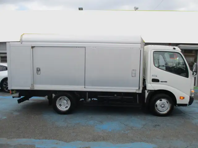 日野 デュトロ 小型 アルミバン ボトルカー 床鉄板の中古トラック画像3