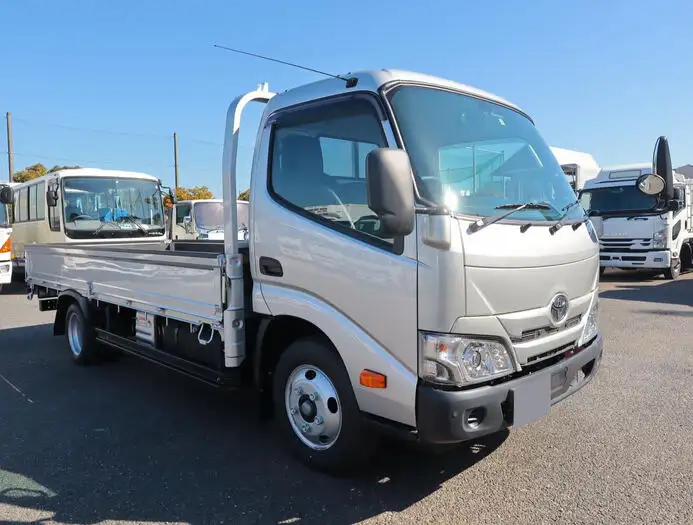 トヨタ ダイナ 小型 平ボディ 2PG-XZU655 R4の中古トラック画像2