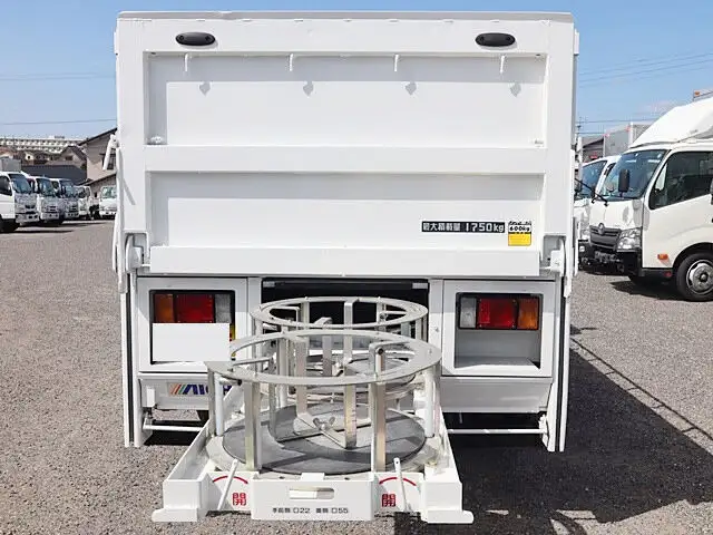 いすゞ エルフ 小型 平ボディ 標準ロング BDG-NMS85AN の中古