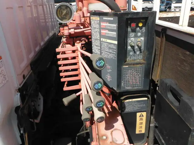 いすゞ エルフ 小型 クレーン付 パワーゲート 床鉄板の中古トラック画像8