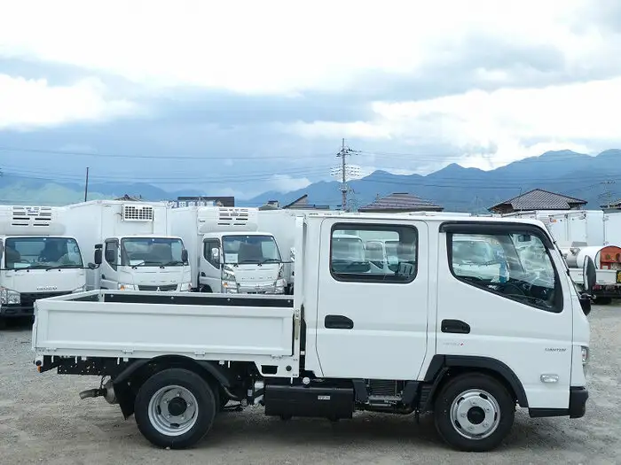三菱 キャンター 小型 平ボディ Wキャブ 2RG-FBA20の中古トラック画像4