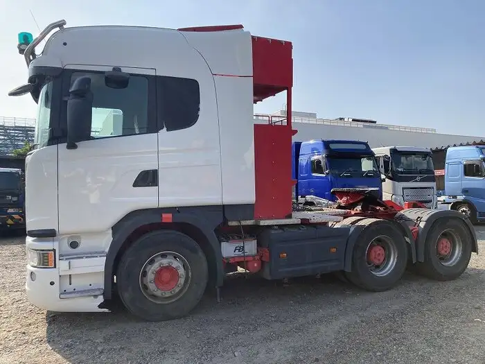スカニア トラック 大型 トラクター ハイルーフ 2デフの中古トラック画像5
