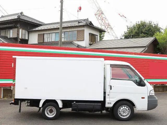 マツダ ボンゴ 小型 冷凍冷蔵 低温 サイドドアの中古トラック画像3