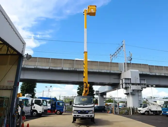 日野 デュトロ 小型 高所・建柱車 高所作業車 電工仕様の中古トラック画像11