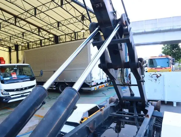 日産UD コンドル 中型/増トン アームロール コンテナ付き ツインホイストの中古トラック画像12