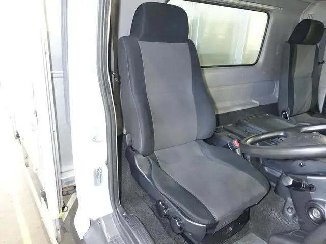 日野 レンジャー 中型/増トン ウイング TKG-FC9JHAA H25の中古トラック画像9