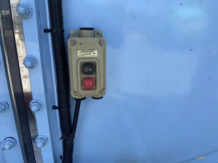 いすゞ ギガ 大型 タンク車 バキューム KL-CVR23H4の中古トラック画像7