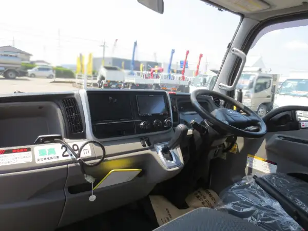 三菱 キャンター 小型 高所・建柱車 高所作業車 電工仕様の中古トラック画像18