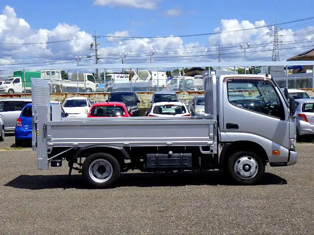 トヨタ トヨエース 小型 平ボディ パワーゲート 床鉄板の中古トラック画像2