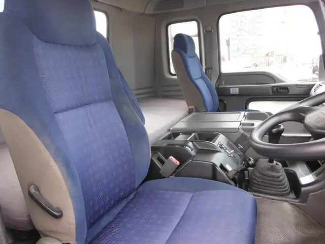 いすゞ ギガ 大型 タンク車 バルク PDG-CYM77Q8の中古トラック画像9