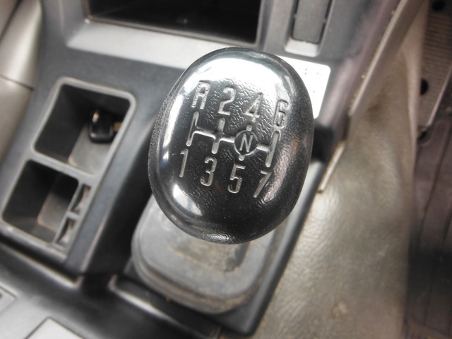 いすゞ ギガ 大型 タンク車 バルク PDG-CYM77Q8｜画像11