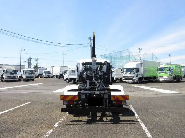 いすゞ フォワード 中型/増トン アームロール ツインホイスト 2RG-FRR90S1の中古トラック画像4