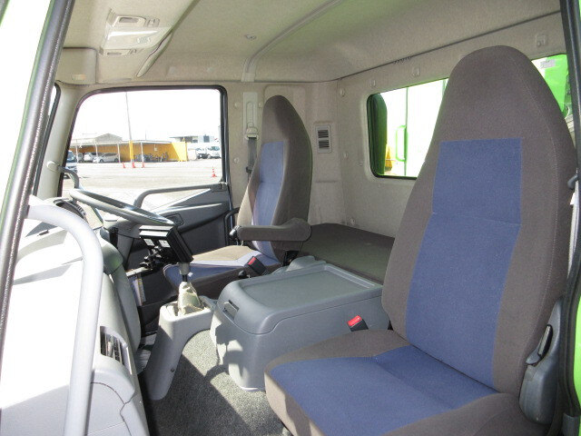 三菱 ファイター 中型 パッカー車 プレス式 ベッド｜画像15