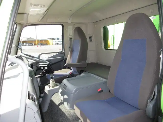 三菱 ファイター 中型/増トン パッカー車 プレス式 ベッドの中古トラック画像15