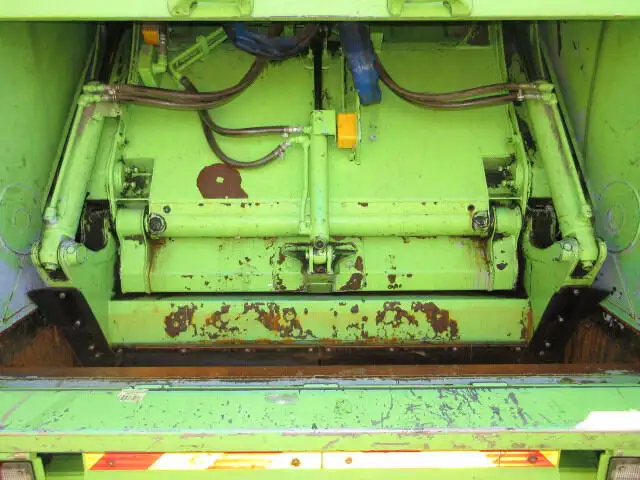 三菱 ファイター 中型/増トン パッカー車 プレス式 ベッドの中古トラック画像9