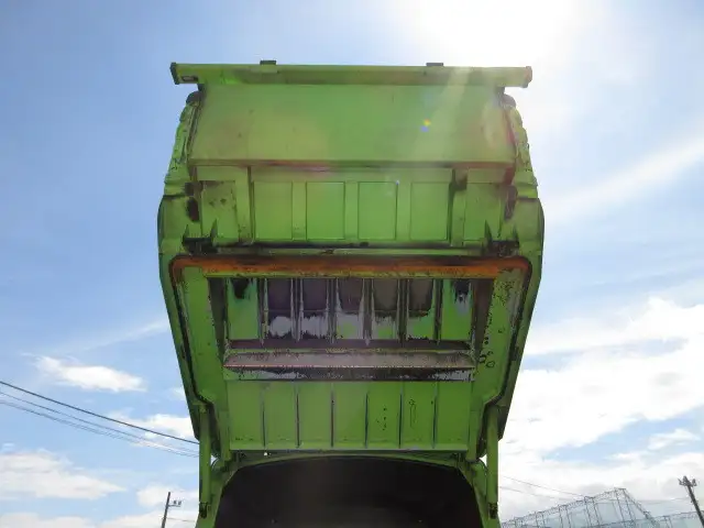 三菱 ファイター 中型/増トン パッカー車 プレス式 ベッドの中古トラック画像11