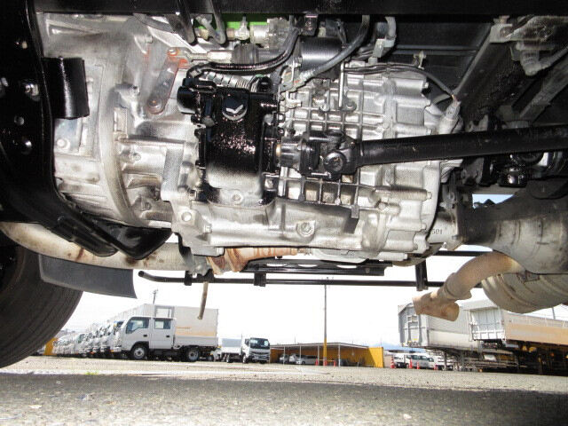 三菱 ファイター 中型 パッカー車 プレス式 ベッド｜画像18