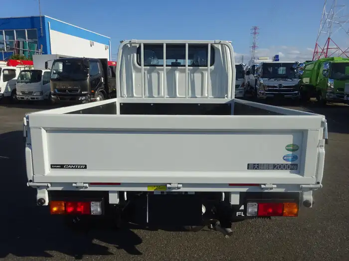 三菱 キャンター 小型 平ボディ Wキャブ 2RG-FE2ACAの中古トラック画像6
