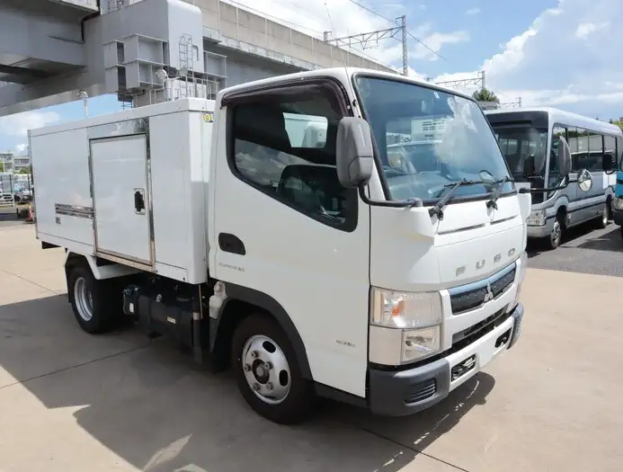 三菱 キャンター 小型 冷凍冷蔵 中温 床ステンの中古トラック画像2