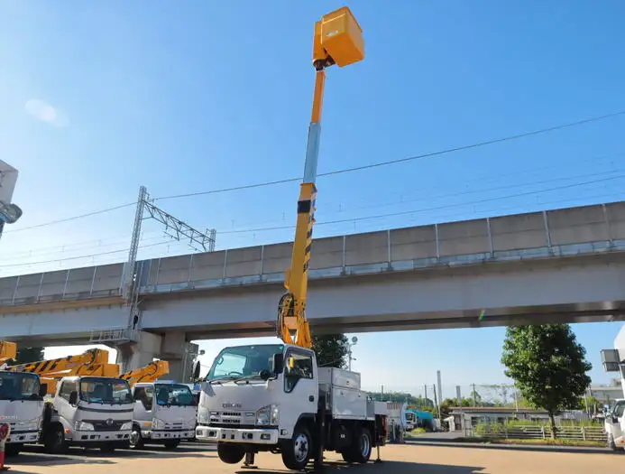 いすゞ エルフ 小型 高所・建柱車 高所作業車 電工仕様の中古トラック画像12