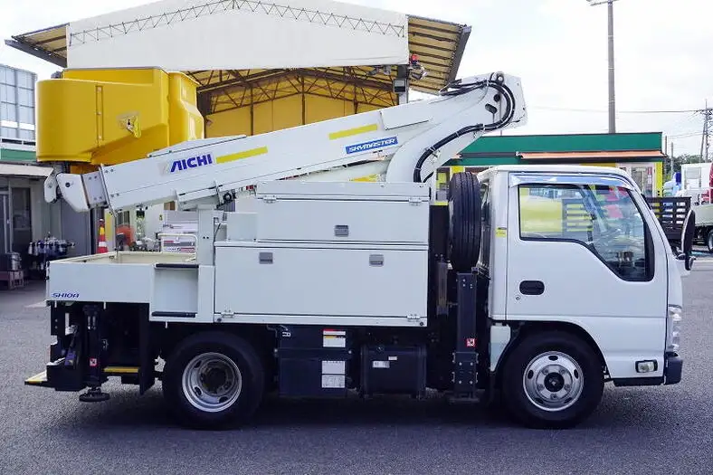 いすゞ エルフ 小型 高所・建柱車 高所作業車 電工仕様の中古トラック画像2