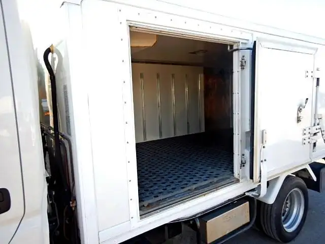 トヨタ トヨエース 小型 冷凍冷蔵 中温 サイドドアの中古トラック画像6