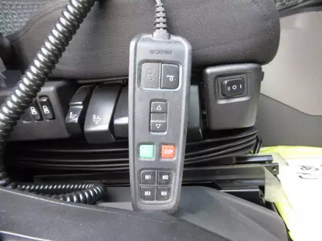 スカニア トラック 大型 トラクター ハイルーフ 1デフの中古トラック画像14