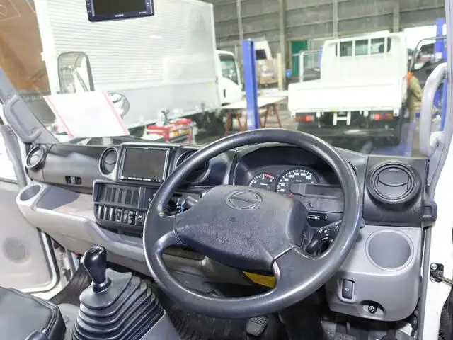 日野 デュトロ 小型 アルミバン パワーゲート 床鉄板の中古トラック画像12