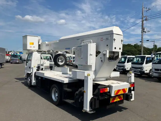 いすゞ エルフ 小型 高所・建柱車 高所作業車 SKG-NKR85YNの中古トラック画像3