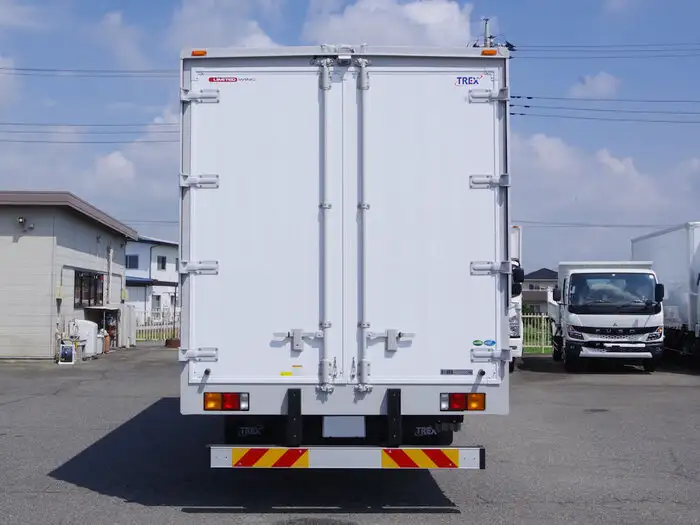 三菱 ファイター 中型/増トン ウイング エアサス ベッドの中古トラック画像4