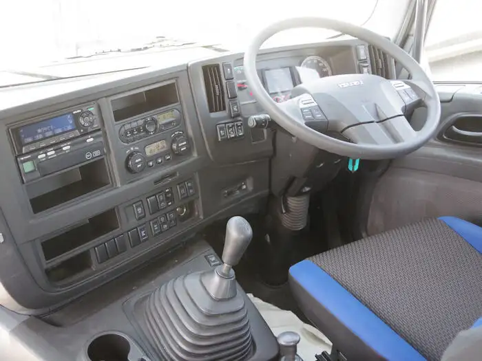 いすゞ ギガ 大型 タンク車 バルク 2PG-CYL77Cの中古トラック画像11