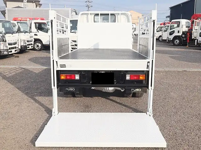 三菱 キャンター 小型 平ボディ パワーゲート 床鉄板の中古トラック画像8