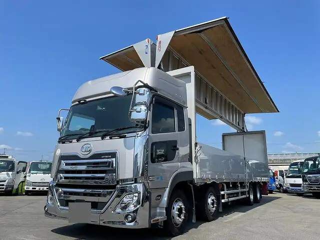 日産UD クオン 大型 ウイング ハイルーフ エアサスの中古トラック画像1