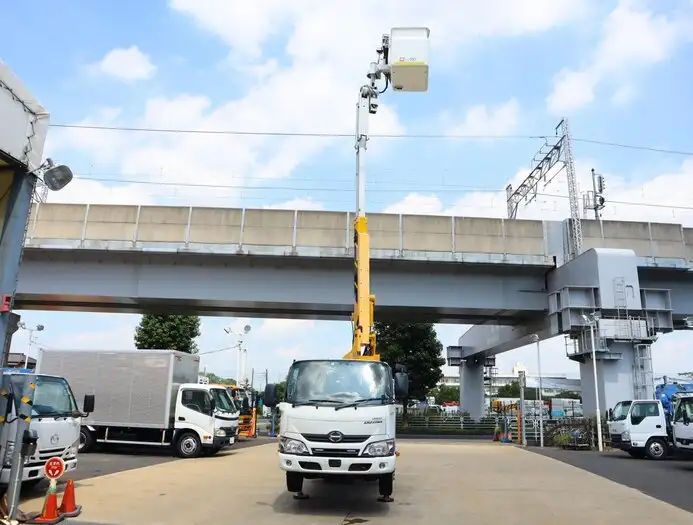 日野 デュトロ 小型 高所・建柱車 高所作業車 電工仕様の中古トラック画像7