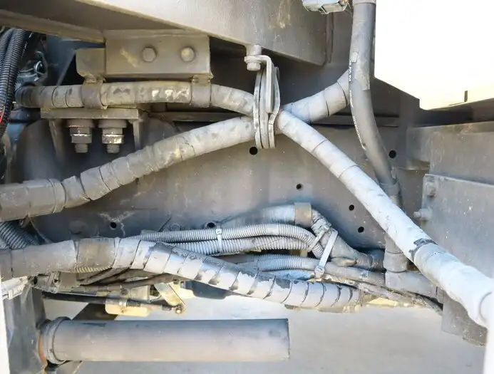 日野 デュトロ 小型 高所・建柱車 高所作業車 電工仕様の中古トラック画像18