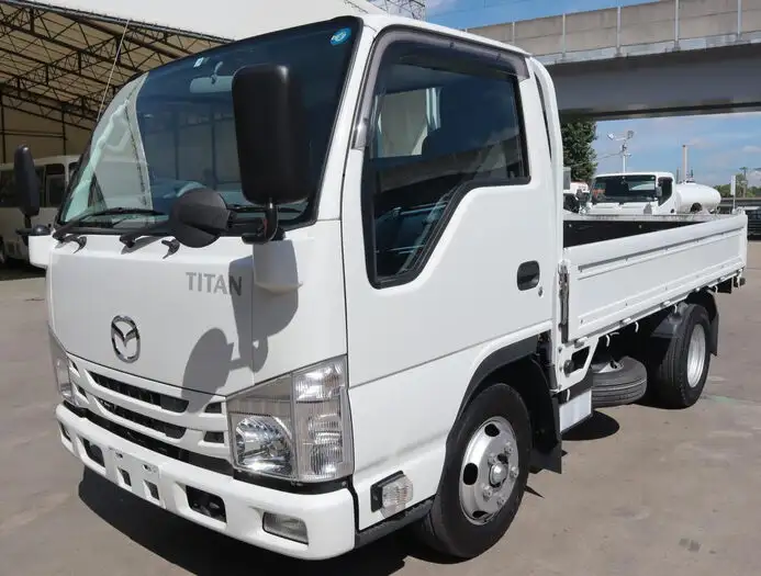 マツダ タイタン 小型 平ボディ 床鉄板 2RG-LJR88Aの中古トラック画像1