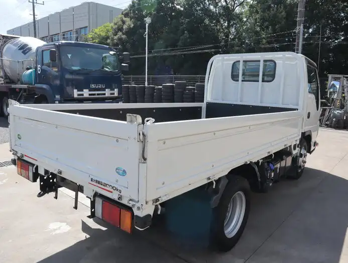 マツダ タイタン 小型 平ボディ 床鉄板 2RG-LJR88Aの中古トラック画像3