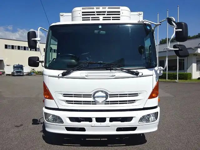日野 レンジャー 中型/増トン 冷凍冷蔵 低温 パワーゲートの中古トラック画像2