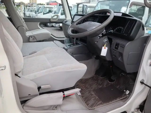 日野 リエッセ 小型 バス  SKG-XZB46Yの中古トラック画像8
