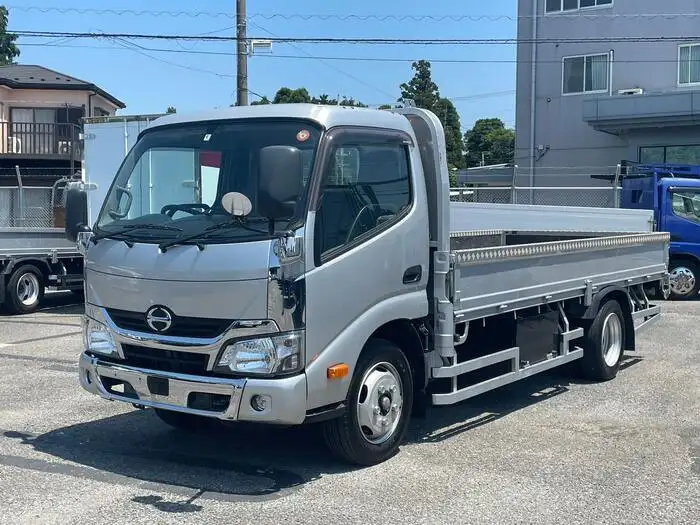 日野 デュトロ 小型 平ボディ TKG-XZU655M H31/R1の中古トラック画像1