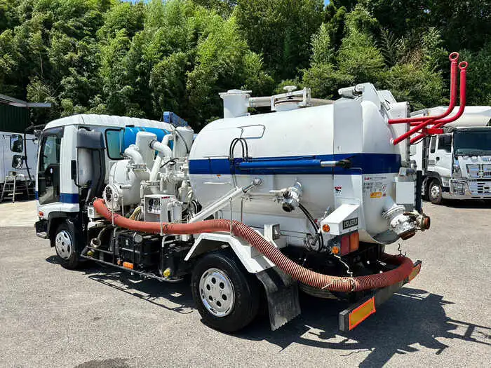 いすゞ フォワード 中型/増トン タンク車 汚泥吸引車 PB-FRR35E3Sの中古トラック画像4