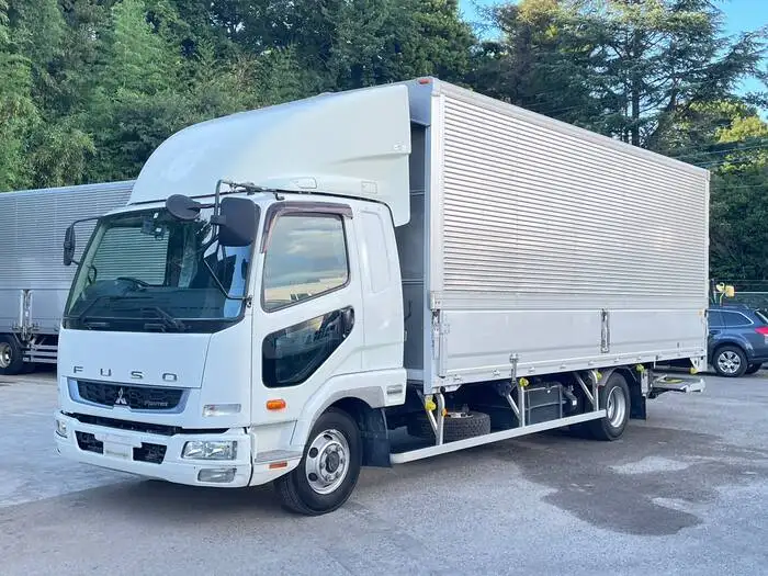 三菱 ファイター 中型/増トン ウイング パワーゲート 床鉄板の中古トラック画像1