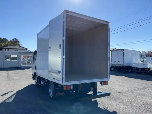 いすゞ エルフ 小型 アルミバン 2RG-NLR88AN R4の中古トラック画像9
