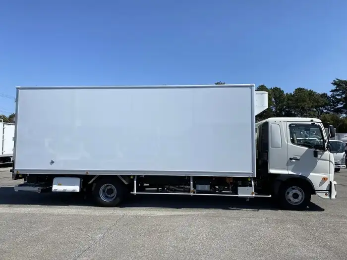 日野 レンジャー 中型/増トン 冷凍冷蔵 低温 パワーゲートの中古トラック画像3