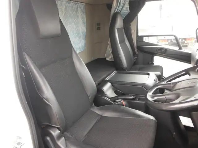 三菱 ファイター 中型/増トン ウイング ベッド 2KG-FK61Fの中古トラック画像9